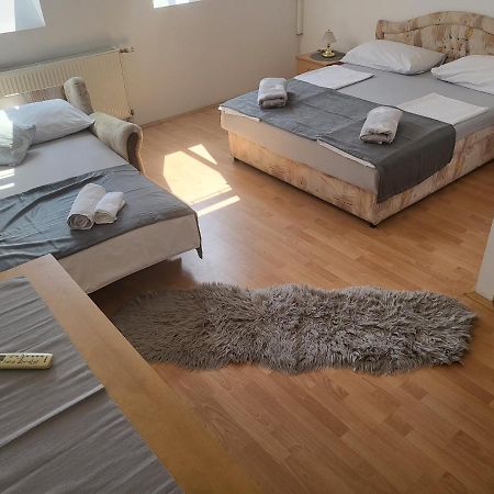 Bed and Breakfast Pansion Brod Zewnętrze zdjęcie