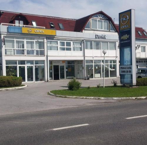 Bed and Breakfast Pansion Brod Zewnętrze zdjęcie