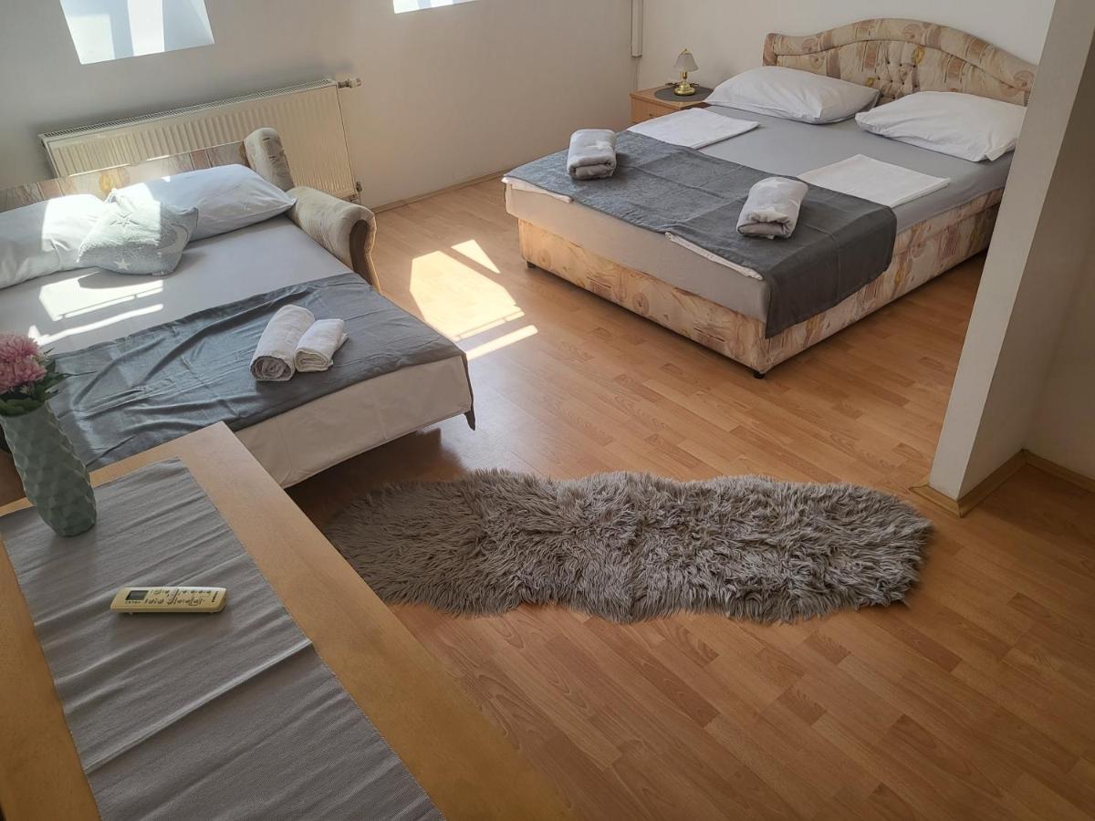 Bed and Breakfast Pansion Brod Zewnętrze zdjęcie